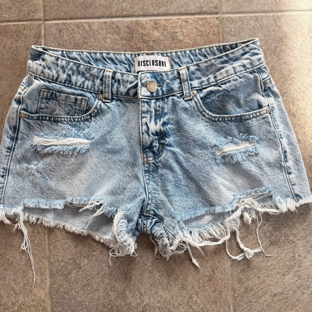 Disclosure Light Blue Distressed Denim Shorts Size 9/29
